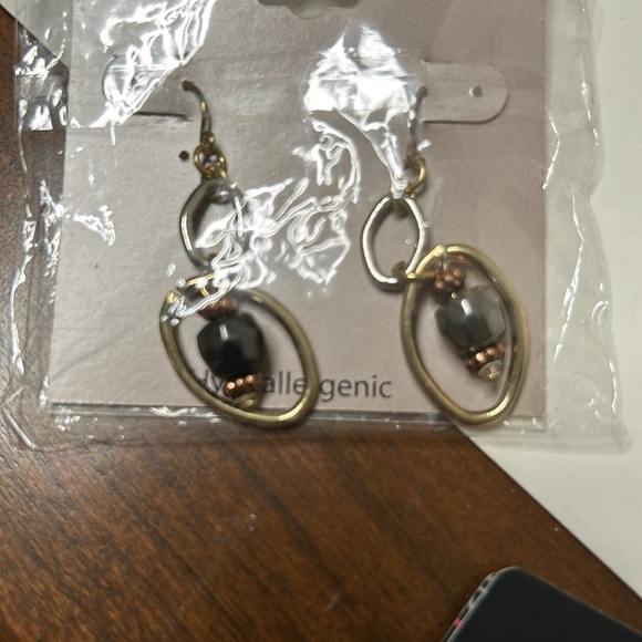 Earring assortment pierced nwt - Picture 5 of 8